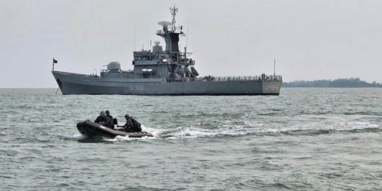 Rakhine Fighting Endangers Bangladeshi Islanders