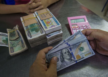 Myanmar Junta Freezes Bank Accounts of 39 ‘Illegal Cash Transfer Agents’ Amid Financial Crisis