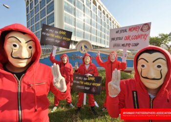 Myanmar Currency Plunges, Gold Price Soars Amid Junta’s Botched Interventions