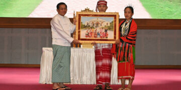 Tapping China for Green Power Lifeline; Touting Tourism Fantasy to Russians; and More