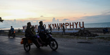 Food, Medicine Shortages Hit Rakhine’s Kyaukphyu