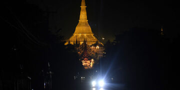 Life Without Power Spells Daily Misery for Yangon’s Residents