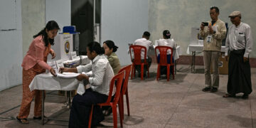 Empty Polls, Streets Filled With Soldiers as Yangon Votes Under the Gun